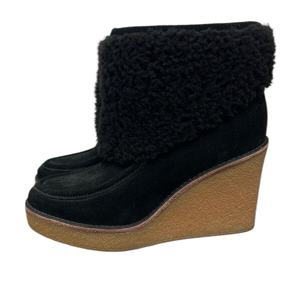 UGG Black Boots Woman’s Size 7 Coldin Suede Sheepskin Wedge Ankle Bootie Pull on - Picture 4 of 10